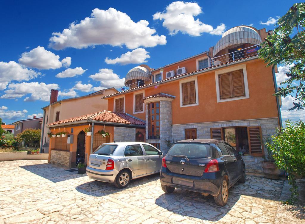 Apartments Orange 709 Fažana Exterior foto